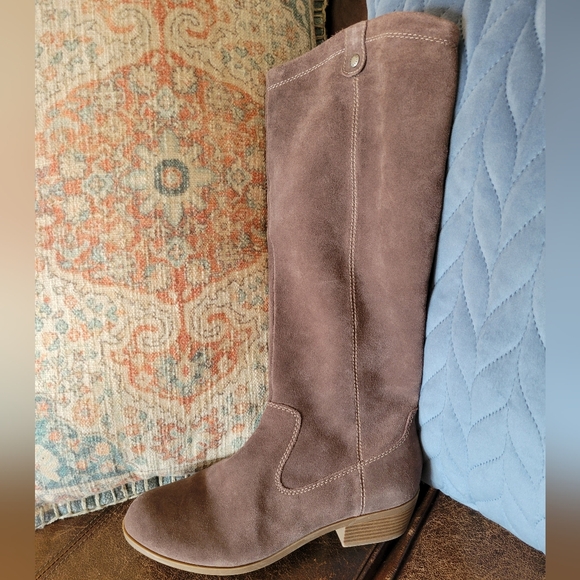 Tan Suede Knee High Boots Bass Women's Heeled Boots - Taupe Size 9 Zip Up Boots - Picture 2 of 16